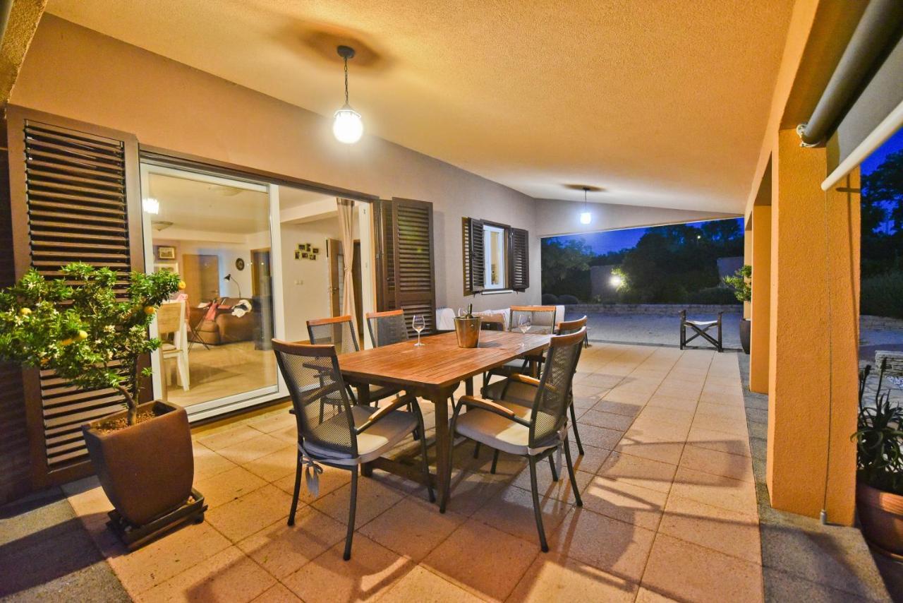 Holiday Home Taras Smilcic Zewnętrze zdjęcie
