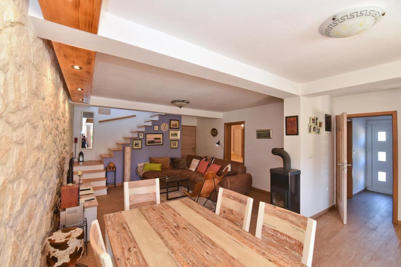 Holiday Home Taras Smilcic Zewnętrze zdjęcie