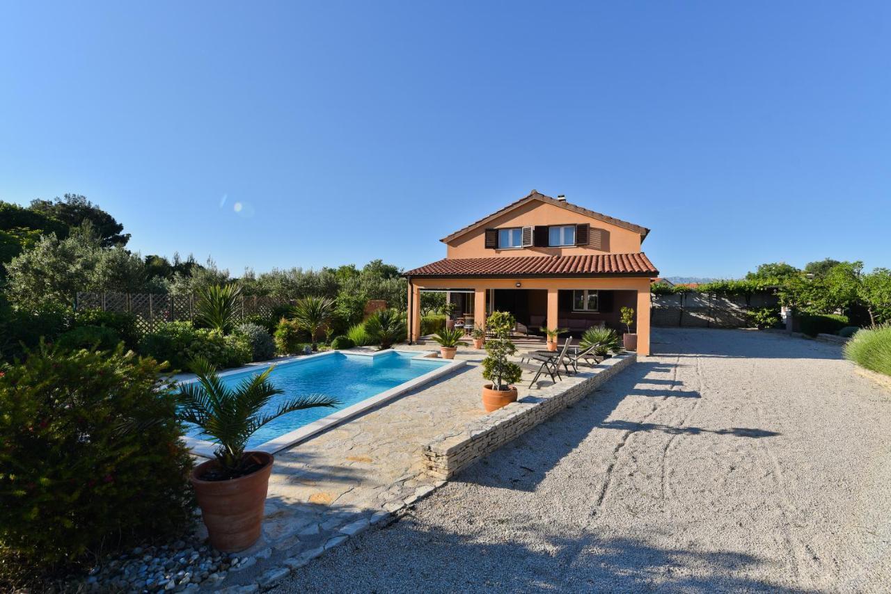 Holiday Home Taras Smilcic Zewnętrze zdjęcie